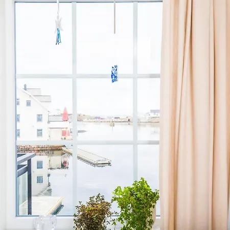 Apartment Beatiful Sea-side Apt At Kremmerhamn,3br 1st Floor