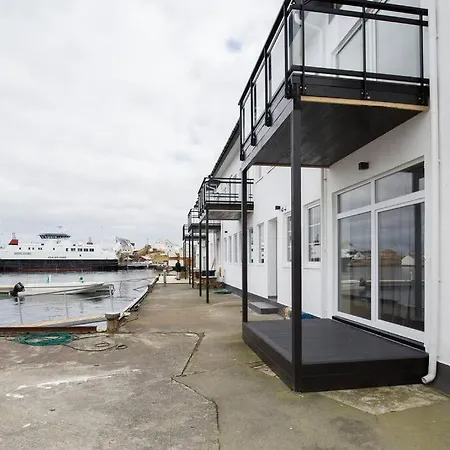 Beatiful Sea-side Apt At Kremmerhamn,3br 1st Floor Apartamento *