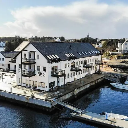 Beatiful Sea-side Apt At Kremmerhamn,3br 1st Floor *